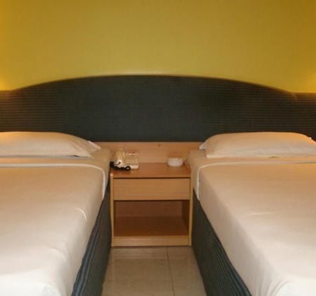 Hotel Oriental Inn Chennai Exterior foto