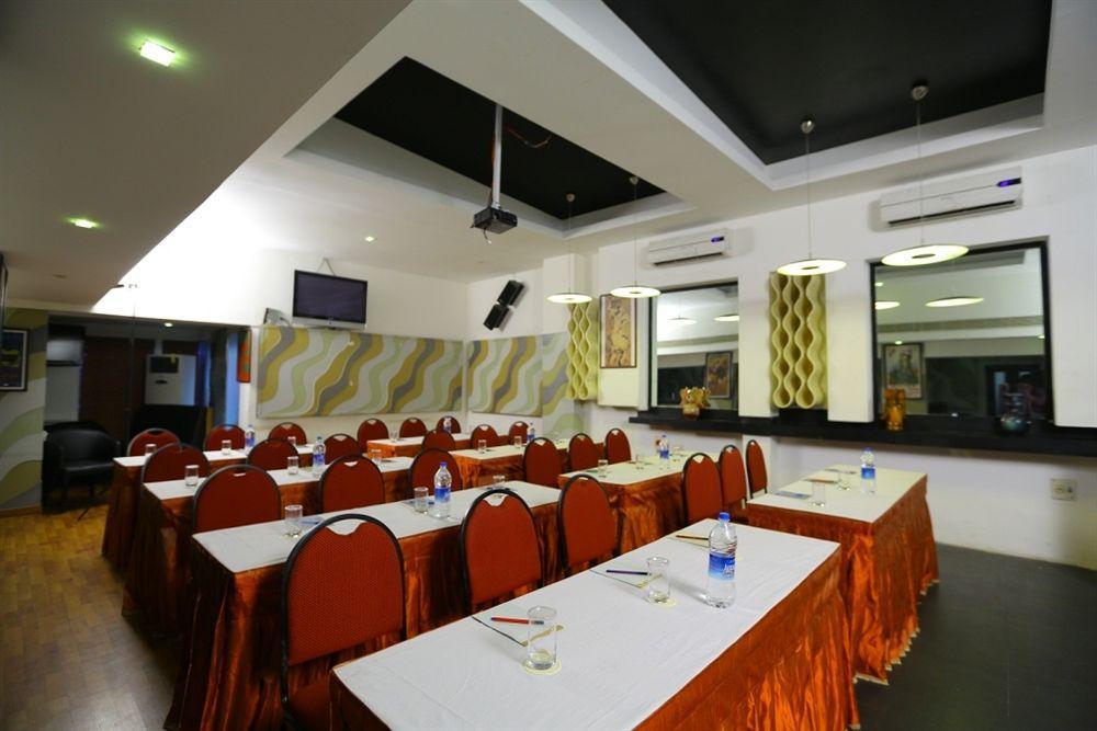 Hotel Oriental Inn Chennai Exterior foto